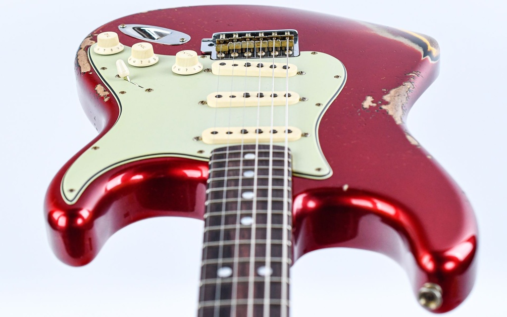 Fender Custom Shop 1965 Stratocaster Candy Apple Red over 3